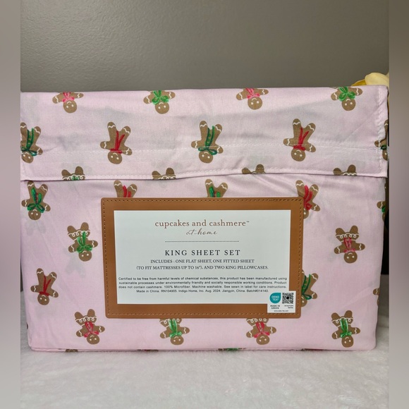🎄 NEW!! Cupcakes and Cashmere gingerbread King sheet set - Picture 4 of 8
